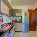 Casa Elisabetta 100m From - Happy 斯特雷萨