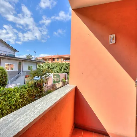 Casa Elisabetta 100m From - Happy * 斯特雷萨