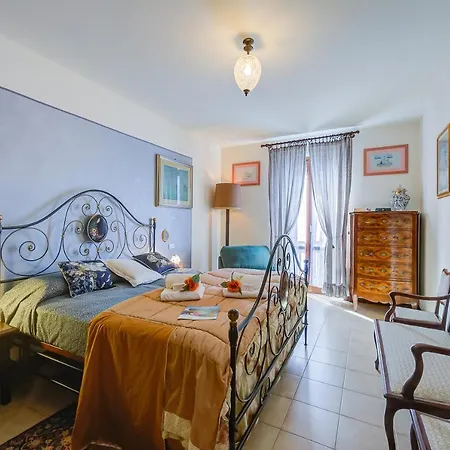 Casa Elisabetta 100m From - Happy